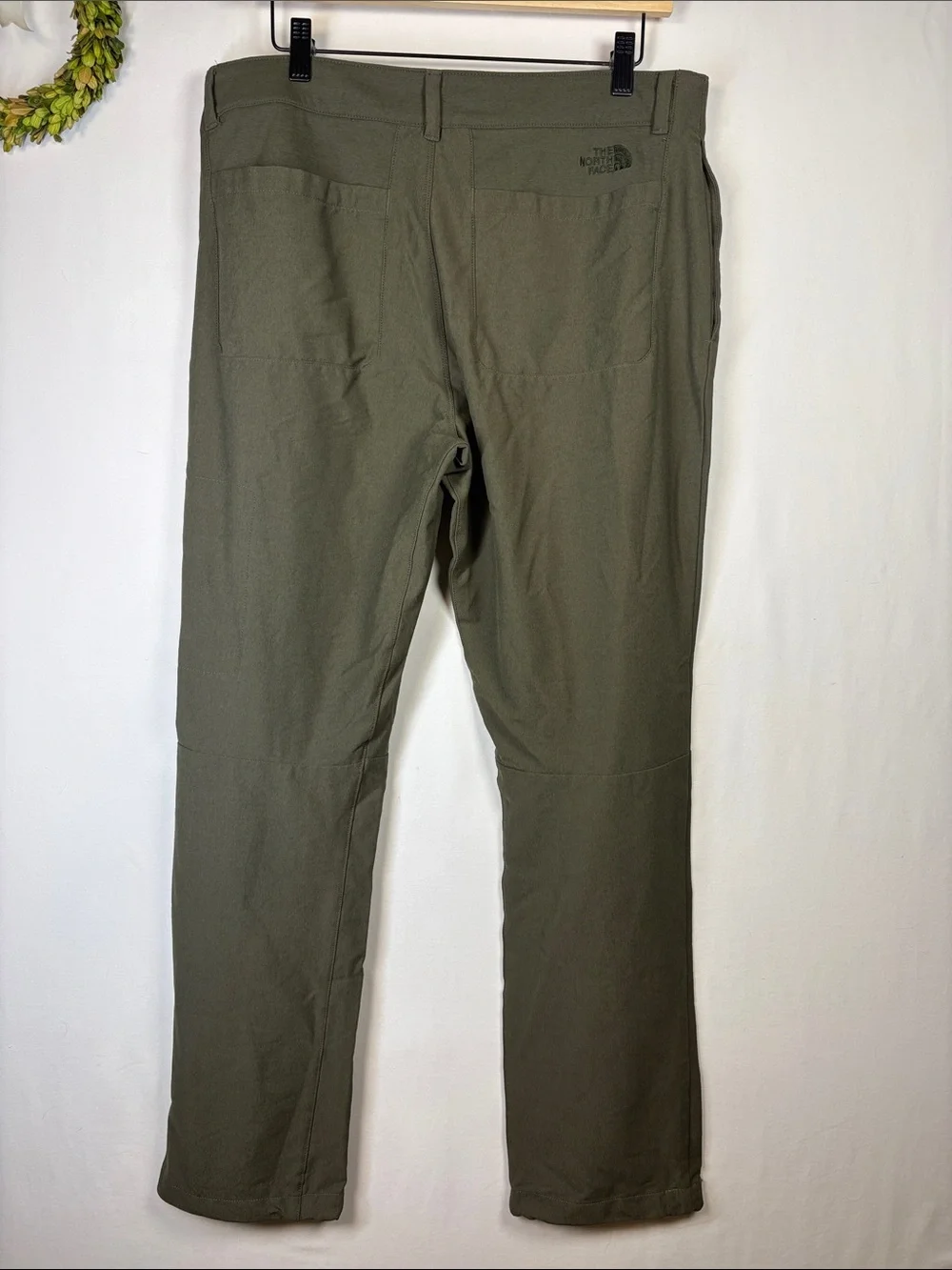 THE NORTH FACE Men's Solo Olive Articulated Knee Pants NF0A7V84 size 32